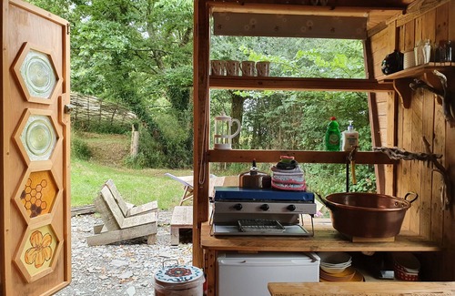 Morwellham Cabin | A romantic riverside cabin for an intimate and peaceful getaway.