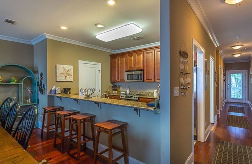 Carrabelle Condo | A-ROO-BA is a beautiful condo with everything you will need!