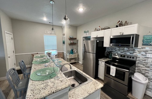 Galveston House | A Salty Air Retreat just steps away from the Gulf of Mexico