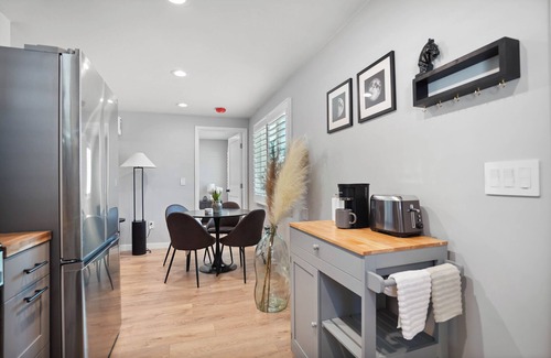 Duarte House | A serene hideaway near the scenic Monrovia Canyon Park