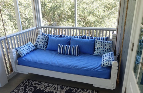 Sunnyside House | "A Shore Thing" Carillon Beach 2 minute walk to the beach
