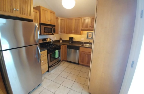 Ogunquit Condo | A short walk everywhere. Great Fall and Spring Rates