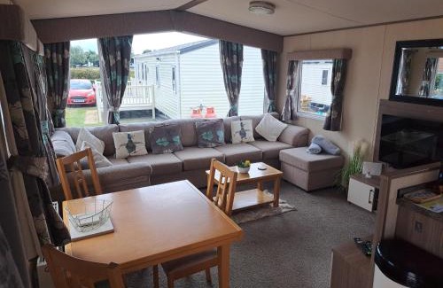 Par Resort | A short walk to Par Beach & coastal paths, On-site facilities. Pets welcome