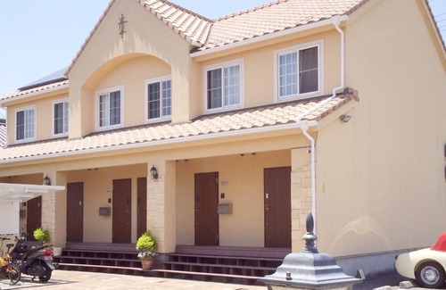 Sumoto Apartment | A small hideaway on Awaji Island Southern Provencestyle maisonette apartment/Sumoto Hyōgo