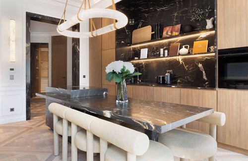 Chaillot Apartment | A Somptuous 3-BR/3BA with services in Champs Elysées