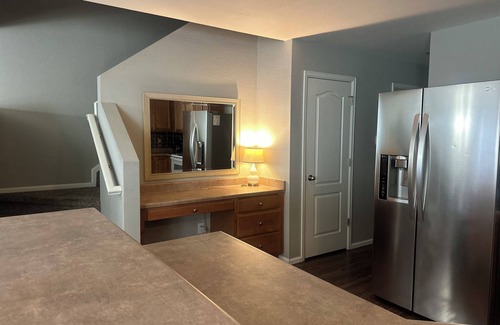 Meridian House | A spacious and modern townhome nestled in the heart of Meridian.