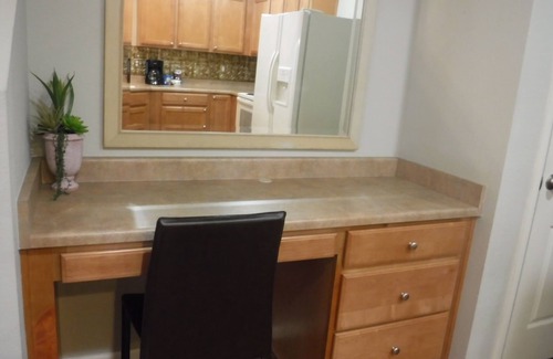 Meridian House | A spacious and modern townhome nestled in the heart of Meridian.