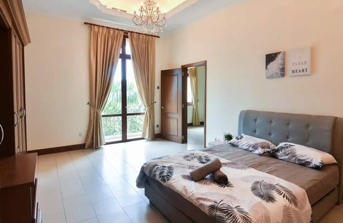 Ampang Apartment | A Spacious & Cozy 5BR Unit in Ampang, FREE Parking