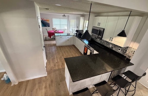 Del Rio House | A Spacious Home for a special family in Jacksonville with a lot of amenities