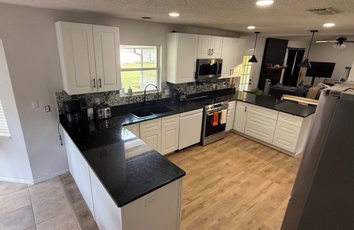 Del Rio House | A Spacious Home for a special family in Jacksonville with a lot of amenities