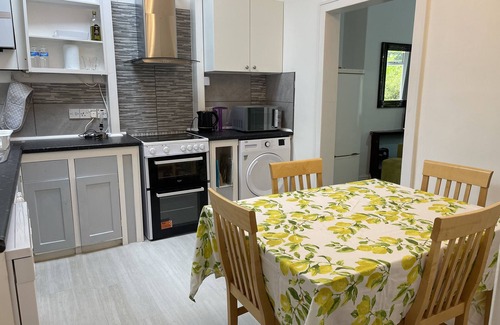 Manchester House | A Spacious house near Manchester City Centre