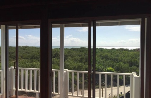 Isla Holbox House | A Spacious Ocean View Villa, steps away from Punta Cocos bioluminescence beach.