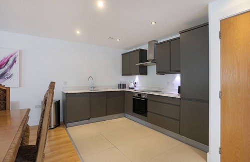 West End Apartment | A spacious open plan apartment, in an unbeatable city-centre location. Sleeps 4.