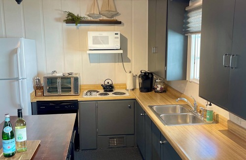 Saugatuck House | A Step Away: Long-Term Stays - Right Downtown with Yard!