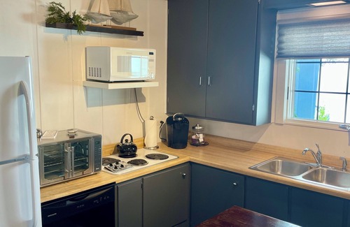 Saugatuck House | A Step Away: Long-Term Stays - Right Downtown with Yard!