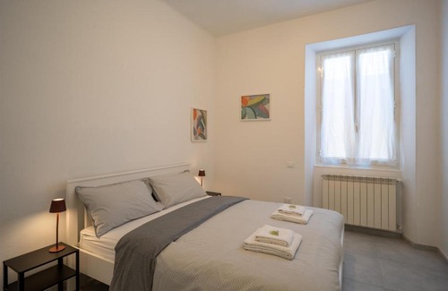Arma di Taggia Apartment | A step from the Beach - Roomy Apt with Sea Glimpse
