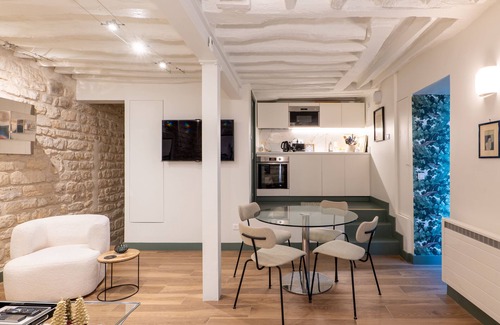 Quartier des Invalides Apartment | A Story in Stone, by Veeve