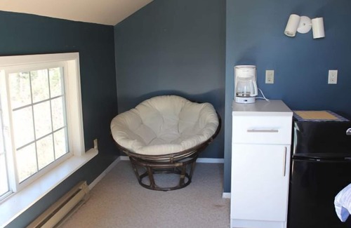 Coeur d'Alene Apartment | A Studio with a View above lake and Centennial Trail-Dock Access Included