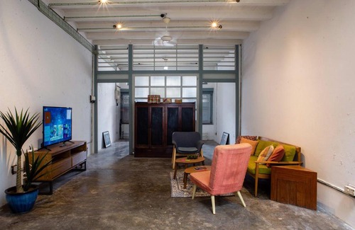 Downtown George Town House | A Stylish 1890s Heritage House at Kimberley Street