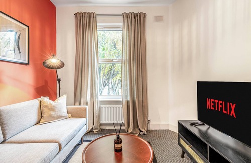 Cathall Apartment | A Stylish And Modern Two Bedroom Apartment In The Heart of East London
