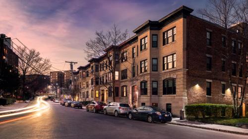 North Brookline Apartment | A Stylish Stay w/a Queen Bed, Heated Floors. #14