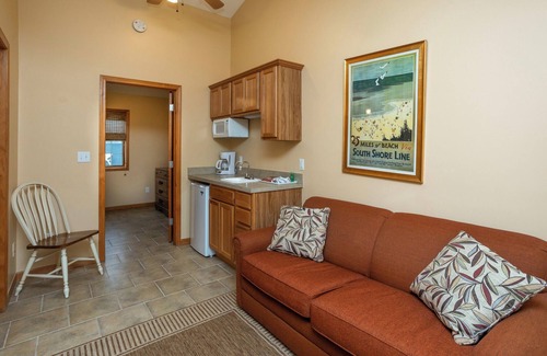 Michigan City Hotel | A Suite Place .5 mi from Beach