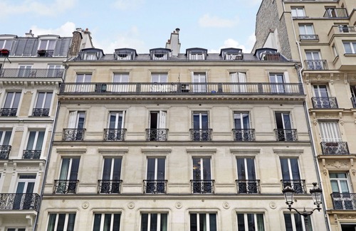 Les Halles Apartment | A Sumptuous 3BR/3BA with Services - Louvre Rivoli I