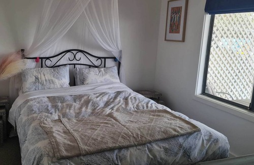 Warrenben House | A Sweet Retreat - Only 5 Minute Walk From Jetty, Playground, Hotel & Beach!