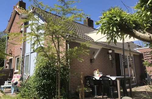 Vlissingen House | A tastefully decorated holiday home, ideal location, close to the beach and city
