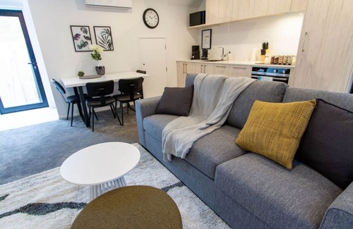 Christchurch City Centre House | A Touch of Luxury in CHCH CBD