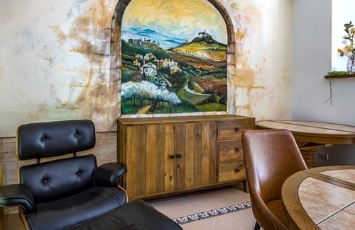 North Tamborine House | A Touch of Tuscany on Tamborine Mountain