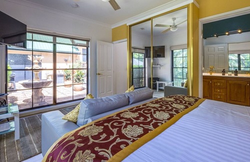 North Tamborine House | A Touch of Tuscany on Tamborine Mountain