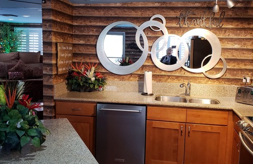 Bakersfield House | A Treasure in the middle of Bakersfield Wi-Fi Pet Friendly