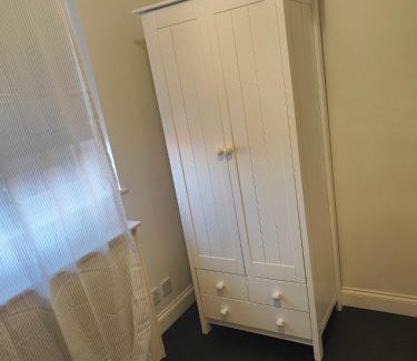 Northampton Apartment | A two bedroom cozy lodge at Northampton town centre