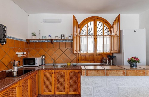 Villanueva de Tapia House | A typical Andalusian house in Villanueva de Tapia with swimming pool awaits you.
