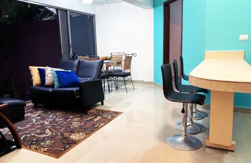 Colonia Centro Apartment | A unas cuadras del muelle, restaurantes & lifestyle