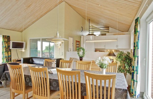 Spøttrup House | A very cozy cottage with swimming pool, located near a child-friendly beach with shallow water.
