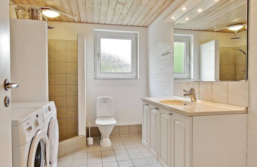 Spøttrup House | A very cozy cottage with swimming pool, located near a child-friendly beach with shallow water.