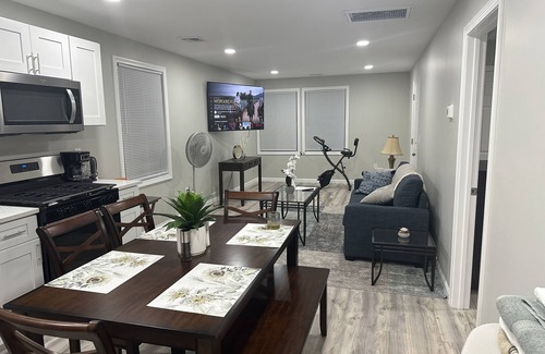Washington Park Apartment | A VERY MODERN & TRANQUIL CITY SPACE