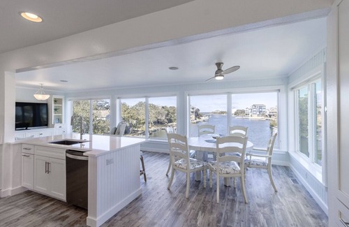 Brigands' Bay House | A Water Lover's Paradise w/ Breathtaking Views From All 3 Levels