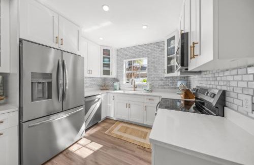 Anna Maria House | A Wave From It All - New Luxury Renovated Home Heated Pool Cabana Hammock Walk to Beach