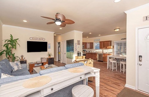Ocean Pines House | A Wave From It All-Non Group Rental-Sleeps 6