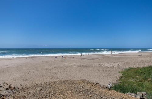 Lincoln Beach House | A Whale of a View!
