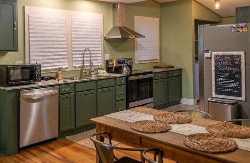 Hendersonville Cottage | a whimsical stay in the mountains