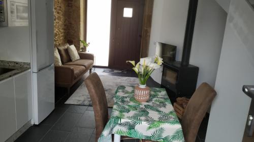 Outes Apartment | A xanela
