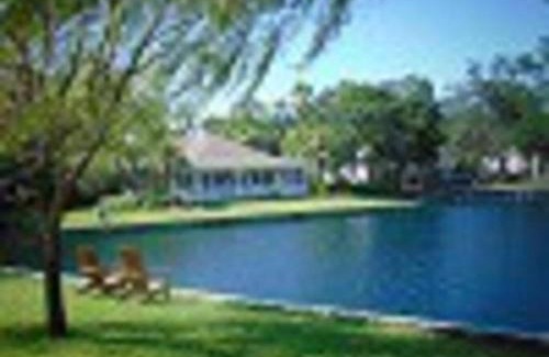 Demere Park House | A12 1 bedroom with 2 beds and great view of pool, upstairs, new floors, two full size beds