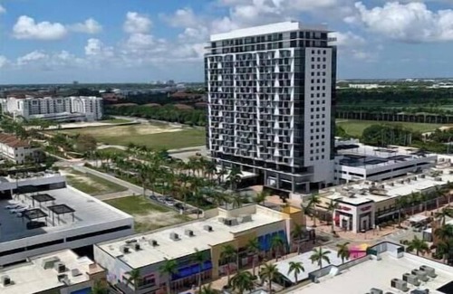 Doral Apartment | A1606B Cozy Lil' place in Downtown Doral