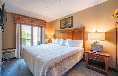 Thayerville Apartment | A211 One Bedroom Lake View