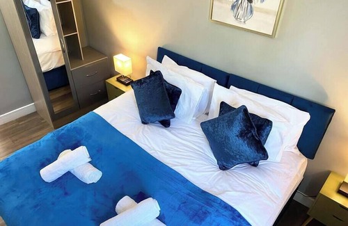 Aylesbury Apartment | AA Stay Ltd. Home Away from Home Retreat