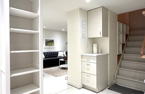 Waterloo Apartment | AAA location. Best location in Waterloo. Private Larger Bedroom A